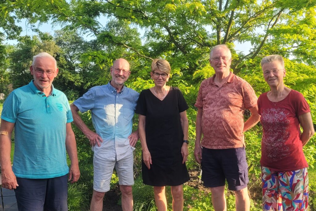 v.l.n.r. Chris Kets, Berry Verlinden, Ine Schenk, Hans Kupers, Jacobien Verlinden v.l.n.r. Chris Kets, Berry Verlinden, Ine Schenk, Hans Kupers, Jacobien Verlinden